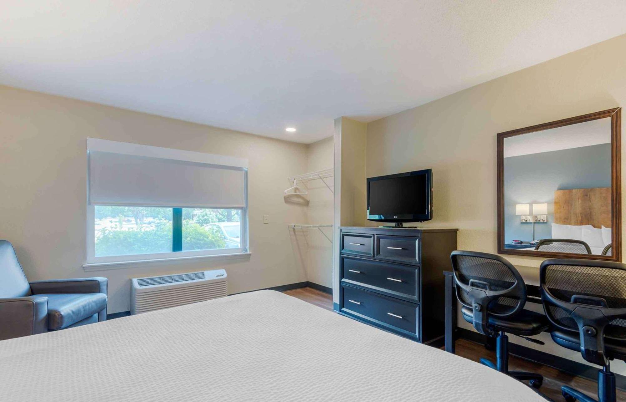 Extended Stay America Suites - Charlotte - University Place Екстер'єр фото